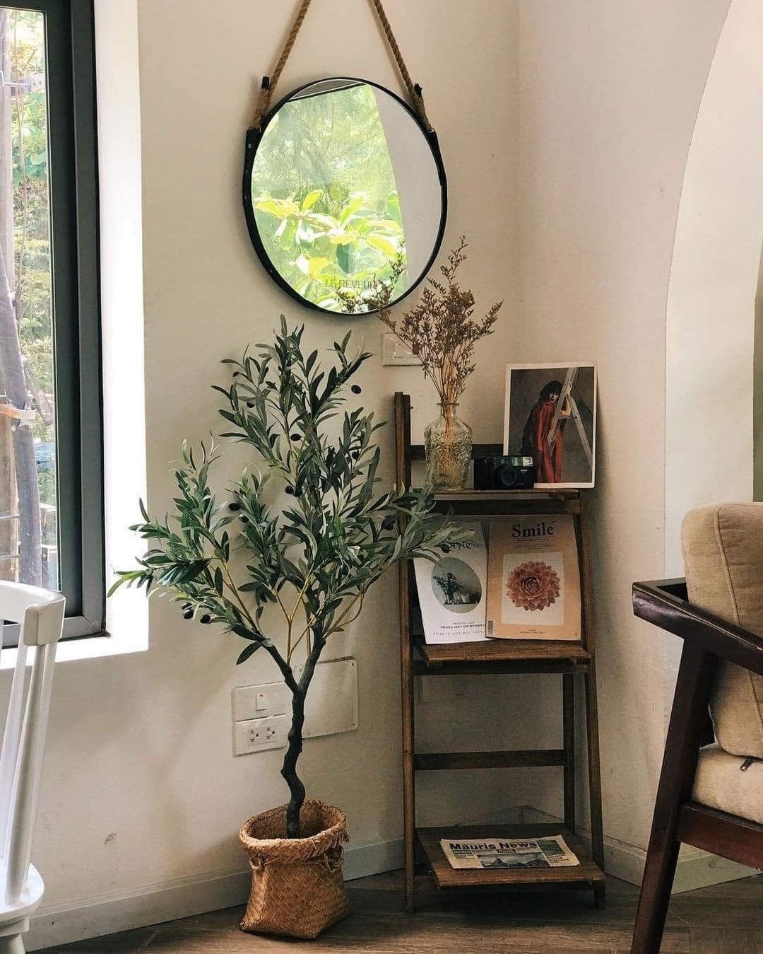 Le Rêveur cũng là quán cà phê view đẹp ở Hà Nội, có nhiều góc sống ảo tone trắng, tone xanh lá, góc chụp ảnh 2D như Hàn Quốc. Ảnh: Linh Khánh Ngô