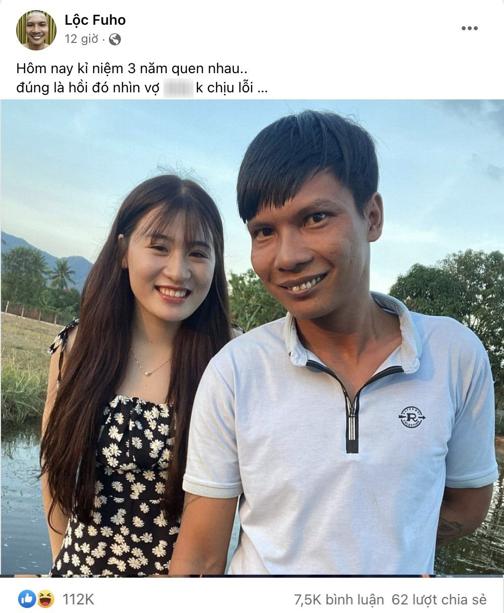 Lộc Fuho cũng đã kỉ niệm 3 năm quen bà xã. Qua loạt hình tình cảm do anh đăng tải, dân tình lại nhớ đến chuyện tình bên nhau từ lúc khốn khó tới lúc thành công của hai vợ chồng.