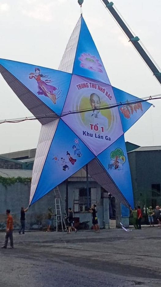 Một tổ dân phố tại Quảng Ninh đã chơi lớn, chuẩn bị một "siêu đèn ông sao" đón Trung thu. Hình ảnh đã khiến cư dân mạng bất ngờ, trầm trồ về độ chịu chơi tại nơi đây.