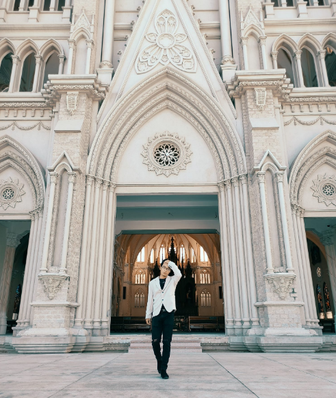 Nếu có dịp đến Vũng Tàu, đừng quên ghé qua nhà thờ Song Vĩnh để lưu lại vài bức ảnh đẹp đúng chuẩn trời Âu. Ảnh: Phạm Hồng Thủy