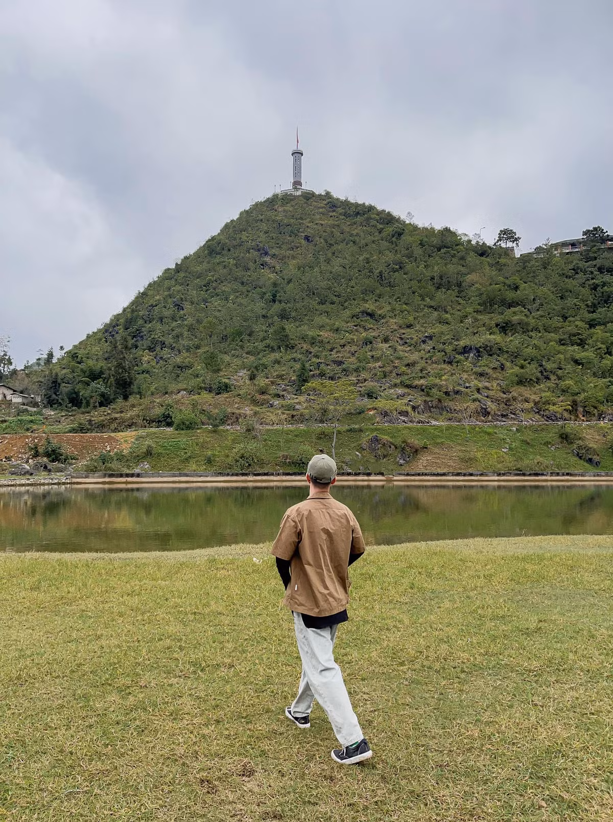 Làng Lô Lô Chải nằm dưới chân cột cờ Lũng Cú cũng là địa điểm tuyệt đẹp đáng đến. Ảnh: Hoàng Tuấn Anh