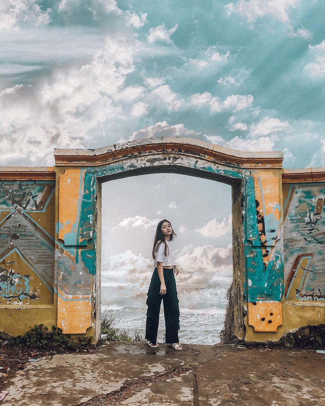 Có ai đi Vũng Tàu mà không biết đến Mũi Nghinh Phong này đâu. Vừa mộc mạc, nên thơ lại mang đến khung cảnh thanh bình đến mê người. Ảnh: @alibabahehee