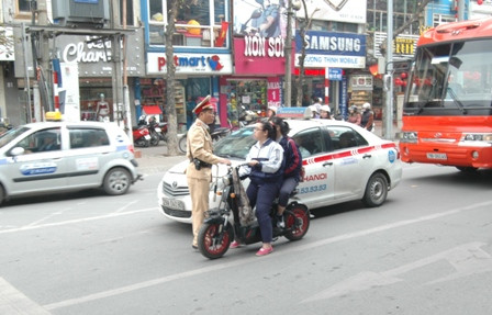 Từ đó rất nhiều vụ tai nạn giao thông nghiêm trọng đã xảy ra nhưng dường như chưa đủ để cảnh tỉnh ý thức của các bạn trẻ còn ngồi trên ghế nhà trường.