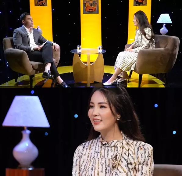 Mới đây nữ MC tham gia chương trình Lời Tự Sự của MC Mạnh Khang, Thụy Vân diện chiếc đầm giản dị, trang điểm nhẹ nhàng, để tóc xõa gây chú ý.