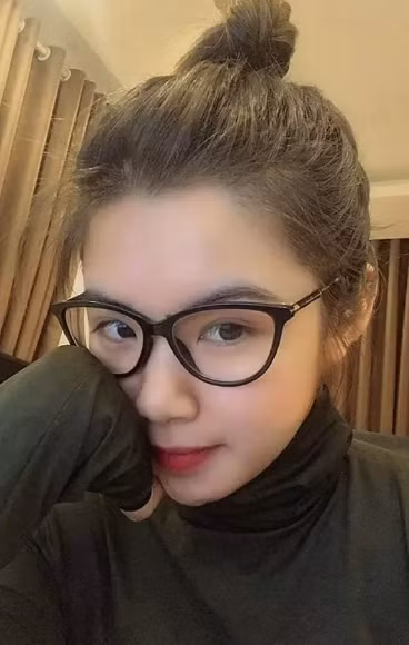 Một số hình ảnh gần đây về Hồng Nhật. Yêu PewPew cô nàng có vẻ ngày càng "lên hương".