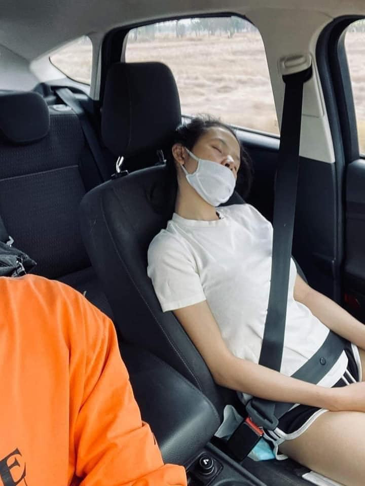 Chóng mặt, buôn nôn là nỗi ám ảnh muôn thuở của những hành khách sợ đi tàu xe. Và cư dân mạng cũng phải tìm đủ mọi cách để đối phó với tình trạng này.