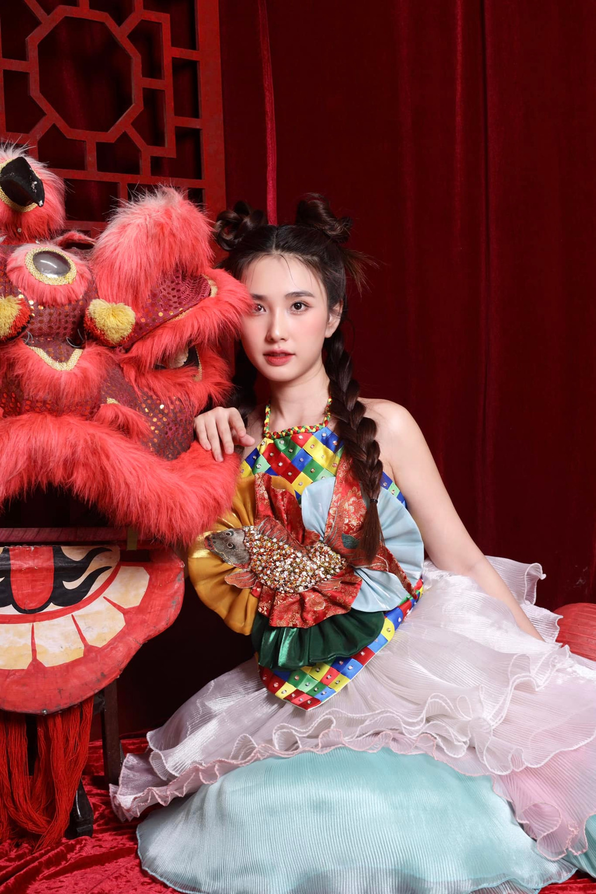 Bộ ảnh sau khi đăng tải lên trang cá nhân đã nhận về nhiều lời khen, đặc biệt không ít netizen khen ngợi nhan sắc ngày càng thăng hạng của Thanh Mèo.