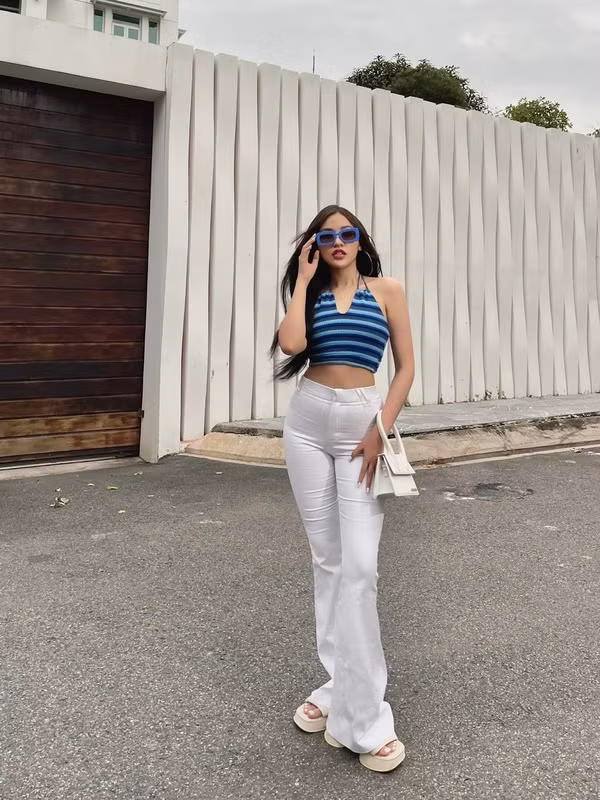 Mới đây hot girl Trần Thanh Tâm lại gây chú ý khi xuất hiện tại một cuộc thi liên quan về thời trang và làm đẹp dành cho những nhà sáng tạo nội dung trên TikTok.