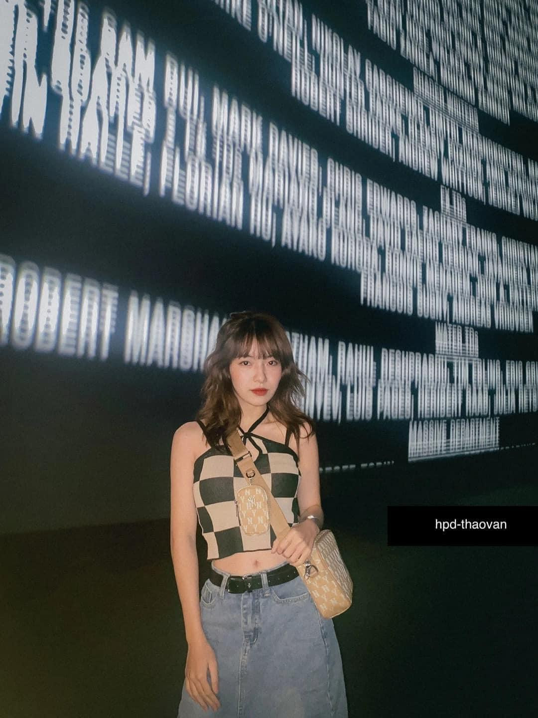 Lên đồ đẹp, xinh và không quá màu mè chính là cách để mỗi bức ảnh được nghệ thuật hơn. Ảnh: Han nụ cười