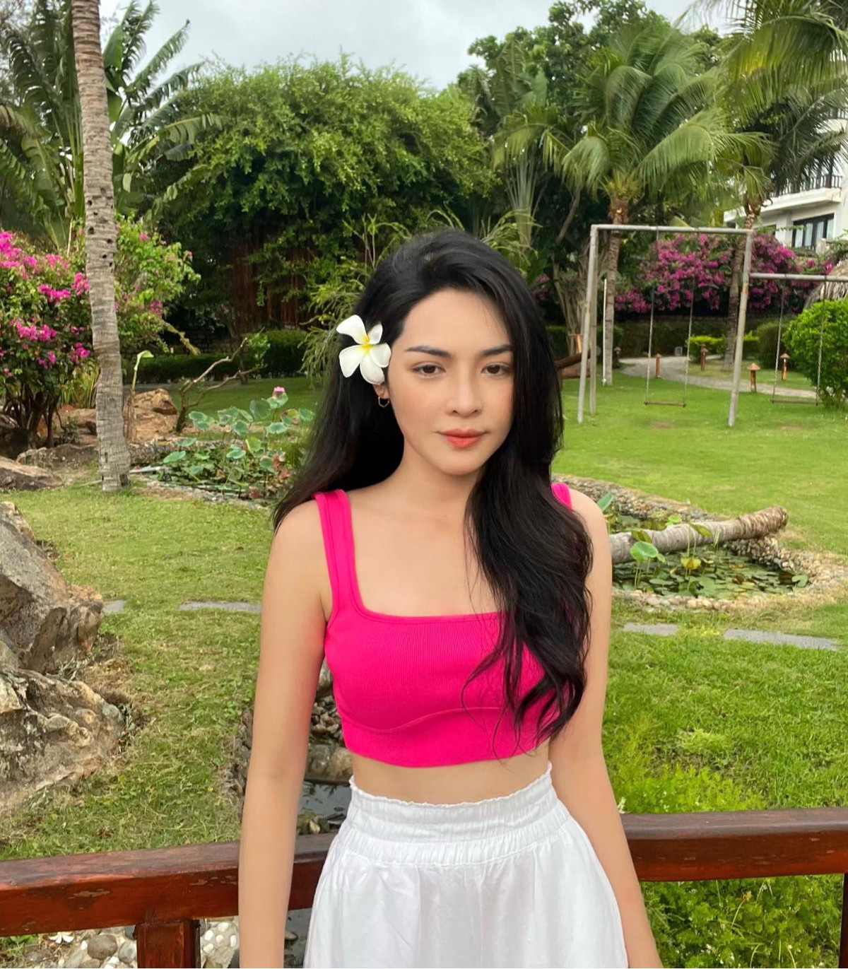 Nàng hot girl 9X từng được tài trợ 50 nghìn USD (khoảng 1 tỷ đồng) để phẫu thuật thẩm mỹ sau khi tham gia chương trình truyền hình thực tế mang tên Change Life.