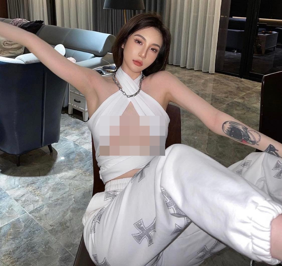 Shi Qian Qian còn là thành viên của mạng xã hội livestream Twitch nên cũng nhận được sự quan tâm không nhỏ. Ảnh: Tổng hợp