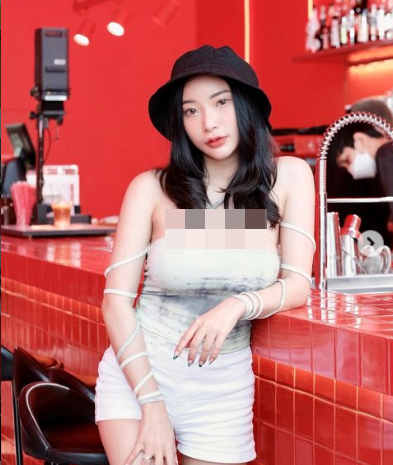 Thế nhưng, Muayly Nucha lại không cho là như vậy. Cô nàng thắng thắn cho biết, mình muốn hoá thân đa dạng vào các ngành nghề.