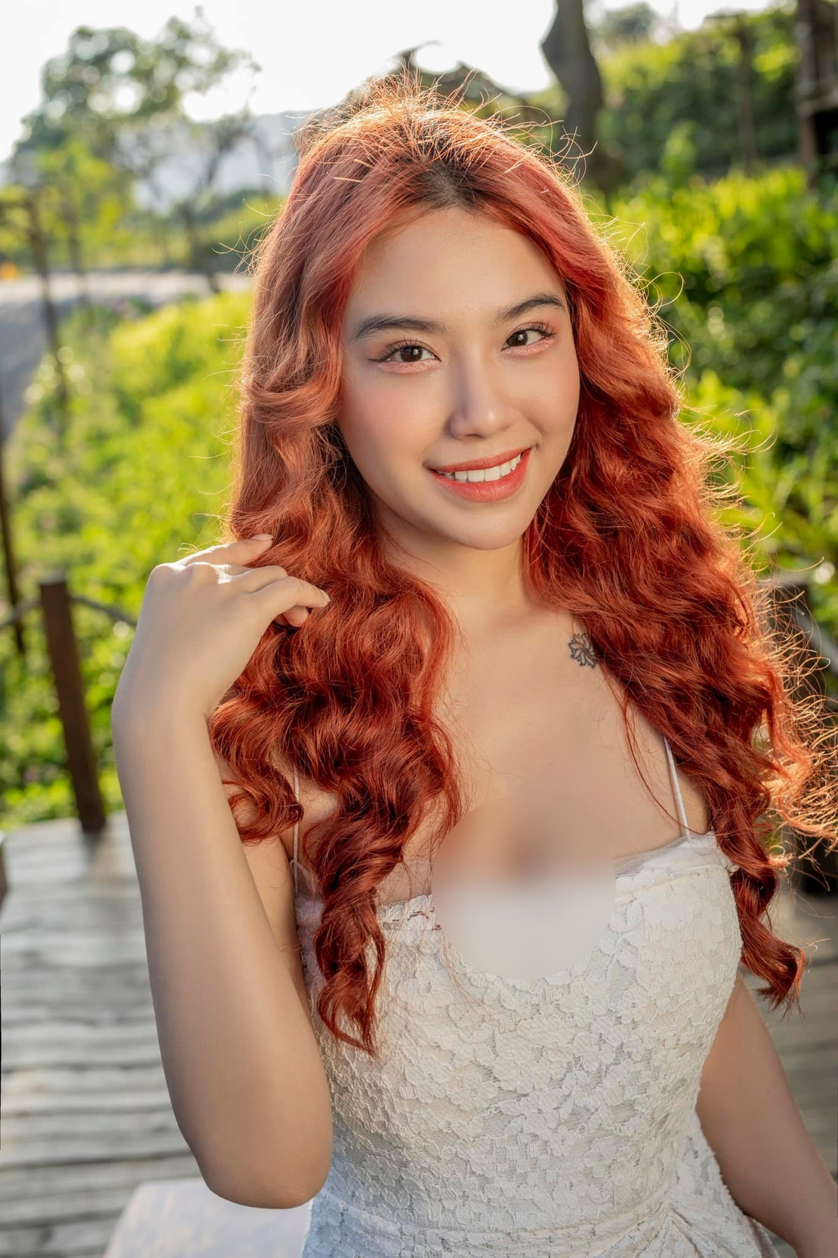 Kể từ khi gia nhập làng giải trí, Linh Miu theo đuổi phong cách thời trang táo bạo, khoe tối đa vóc dáng.