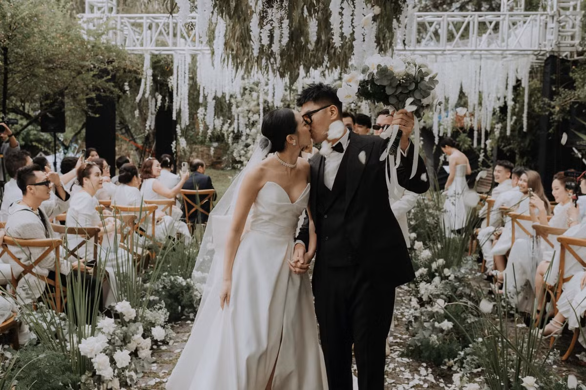 Sau lễ ăn hỏi và đám cưới hoành tráng tại Hà Nội, Kiều Ly Phạm và đạo diễn Đức Anh tổ chức tiệc tại Đà Lạt hôm 1/9.