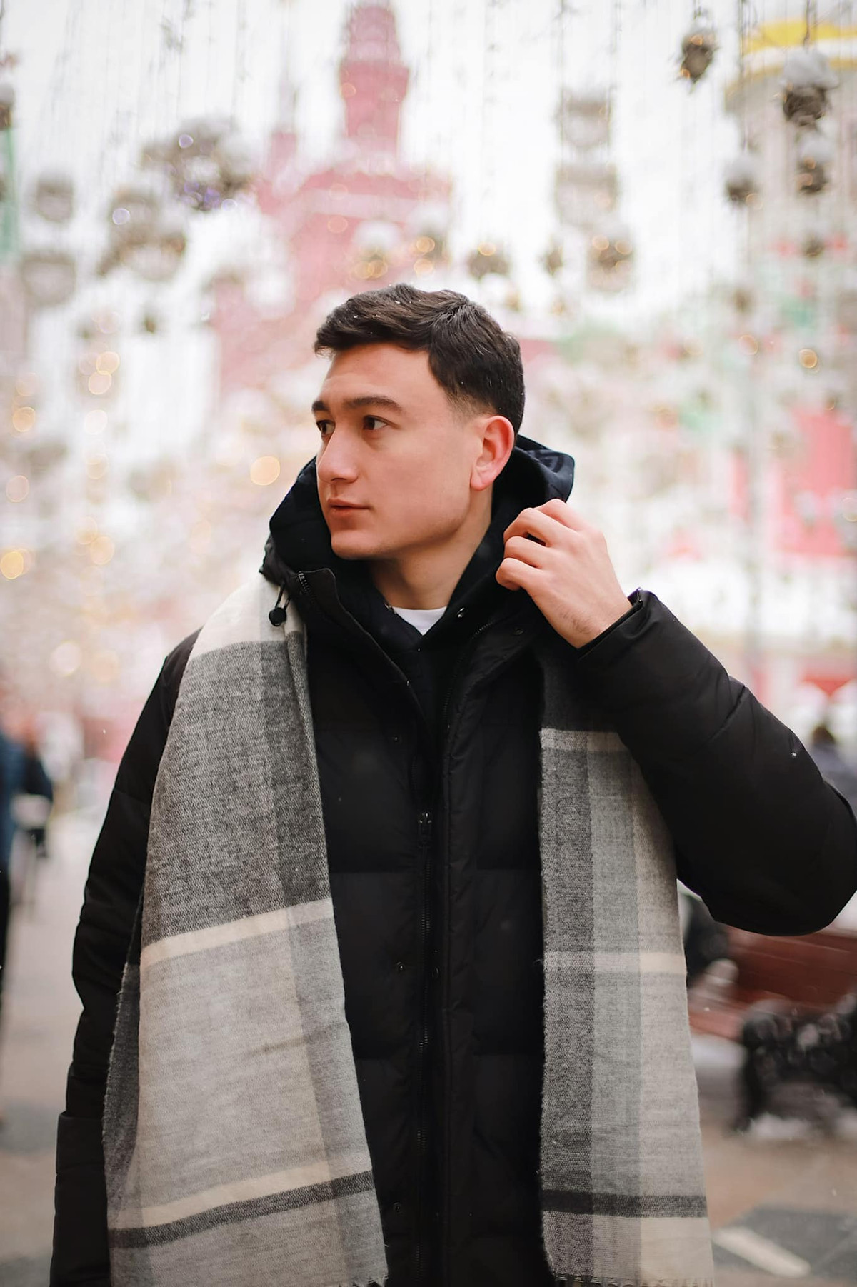 Sau khi con trai từ Nhật về Việt Nam chơi bóng, bố mẹ thủ môn Đặng Văn Lâm cũng từ Nga bay sang để cả gia đình đoàn tụ.