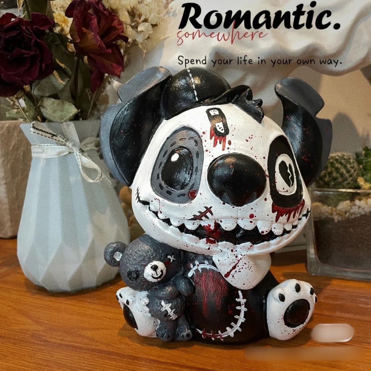 Từ một bức tượng trắng không màu sắc, không ít người đã tô vẽ nên và tạo ra nhiều phiên bản khác nhau.