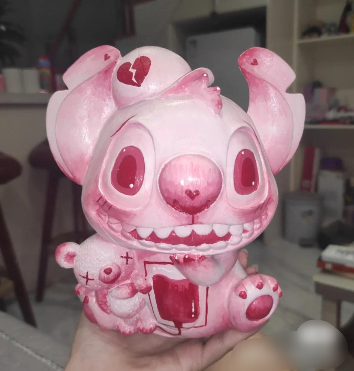 Tưởng chừng đã lỗi thời, trò tô tượng bất ngờ trở thành "hot trend" trong thời gian qua.