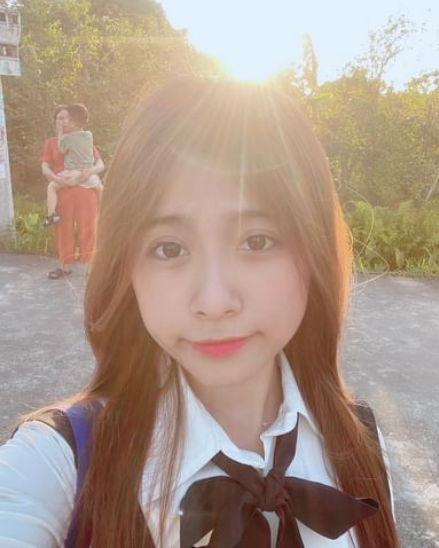 Những phát ngôn của Milona khiến cộng đồng mạng vô cùng bức xúc. Họ chỉ trích nữ streamer thiếu học thức, đồng thời kêu gọi mọi người unfollow, report kênh.