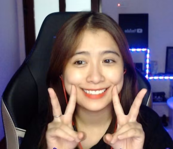 Sau 2 tuan dinh phot “va mieng”, nu streamer Milona co dong thai moi