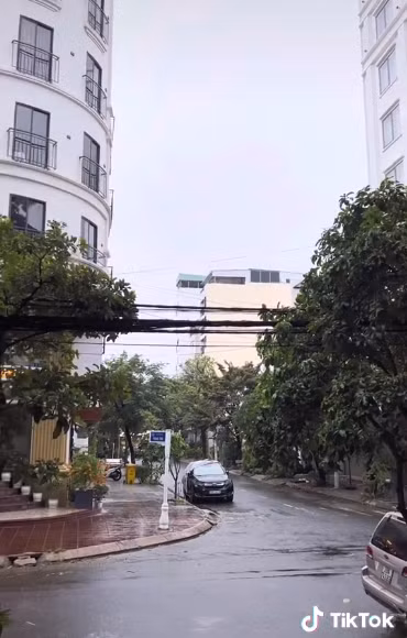 Những khoảnh khắc về bão Noru ở Đà Nẵng của nữ TikToker đã làm nhiều người phẫn nộ.