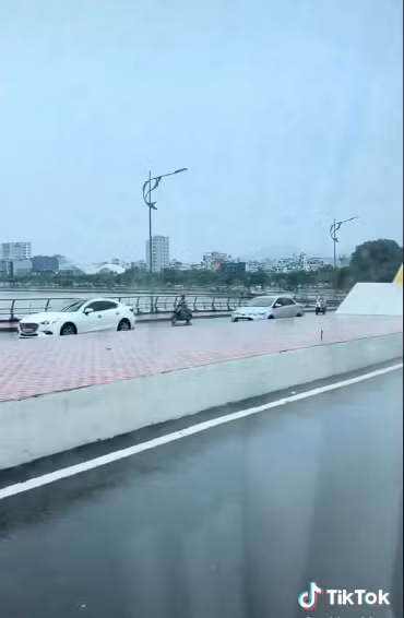 Trước phản ứng của cộng đồng mạng, nữ TikToker đã nhanh chóng nhận ra vấn đề và phản hồi.