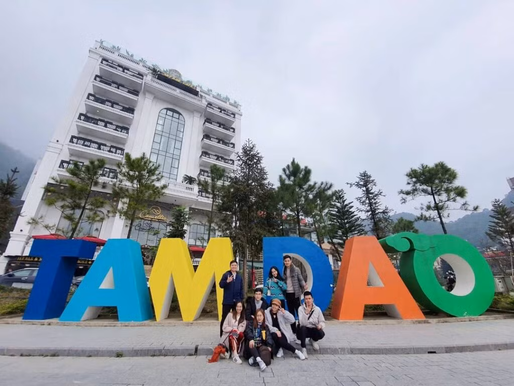 Khu quảng trường Tam Đảo giờ đây đã được xây dựng mới hơn, đẹp hơn, được ví như Sa Pa thu nhỏ.