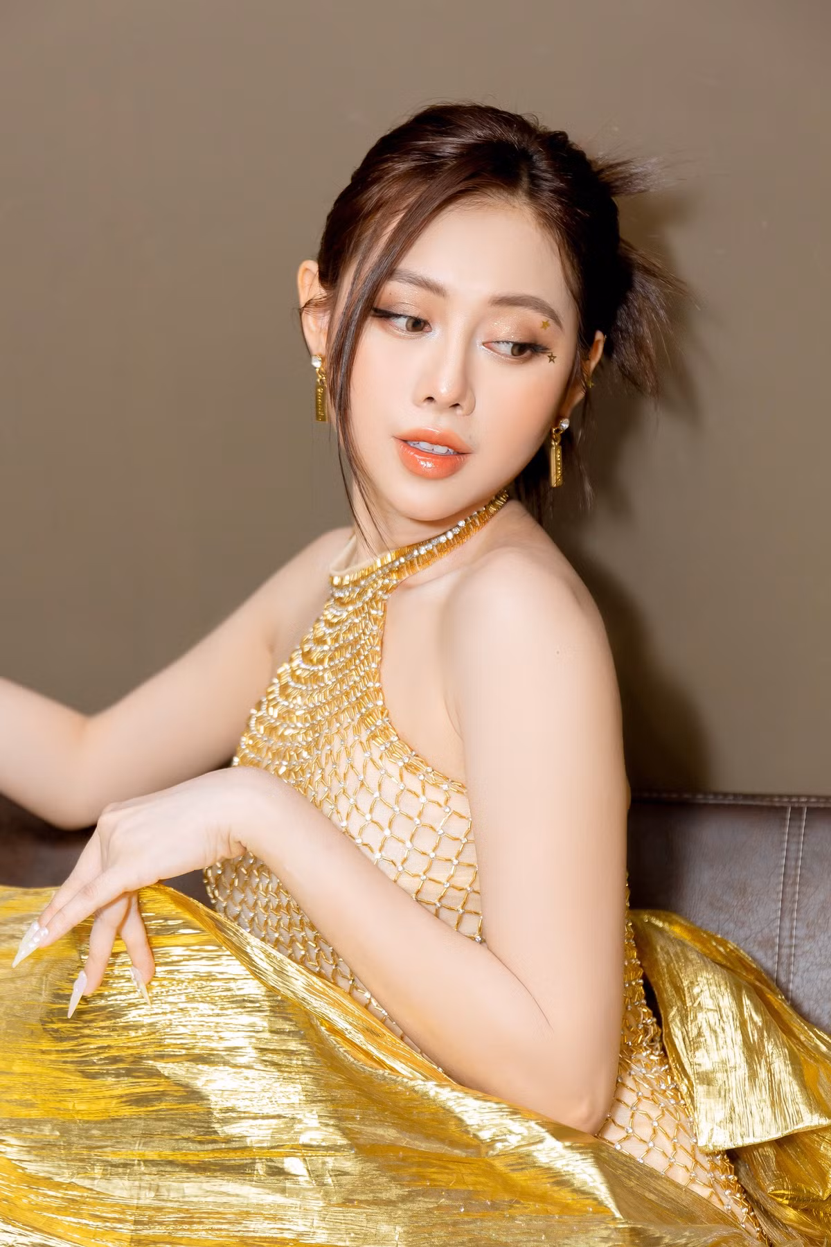 Ngay khi được chia sẻ, nhiều người còn lầm tưởng cô chính là nhân vật "chị Google trong truyền thuyết" mà mọi người đang tìm kiếm.