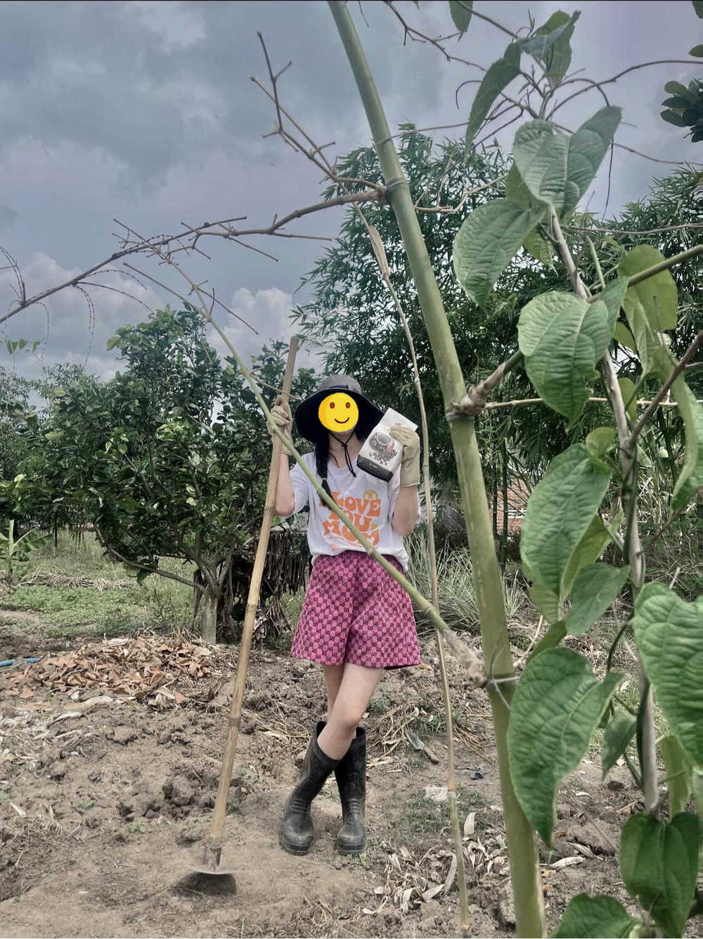 Bài đăng nhanh chóng thu hút lượng tương tác lớn từ phía cộng đồng mạng. Nhiều người tỏ ra thích thú với sự xuất hiện của loại cà phê được gọi với cái tên lạ như này.