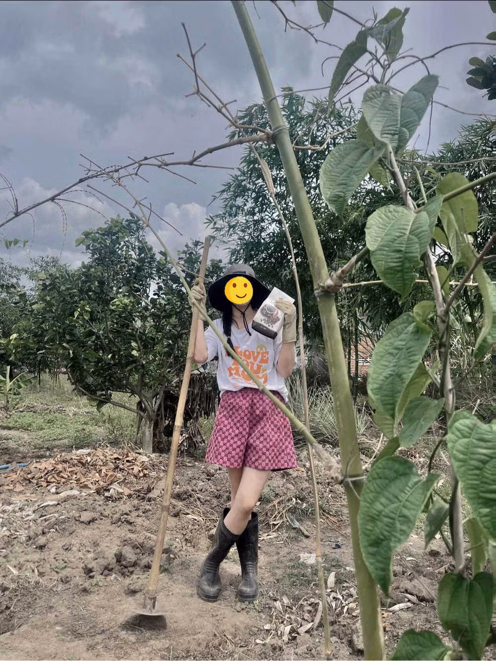 Bài đăng nhanh chóng thu hút lượng tương tác lớn từ phía cộng đồng mạng. Nhiều người tỏ ra thích thú với sự xuất hiện của loại cà phê được gọi với cái tên lạ như này.