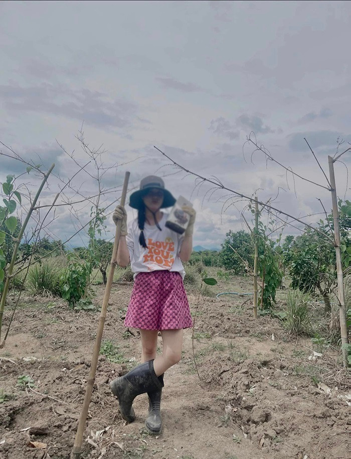 Đáng chú ý ở góc dưới của mỗi đơn hàng còn ghi dòng chữ “Cà phê hoàn lương” kèm ký tên.
