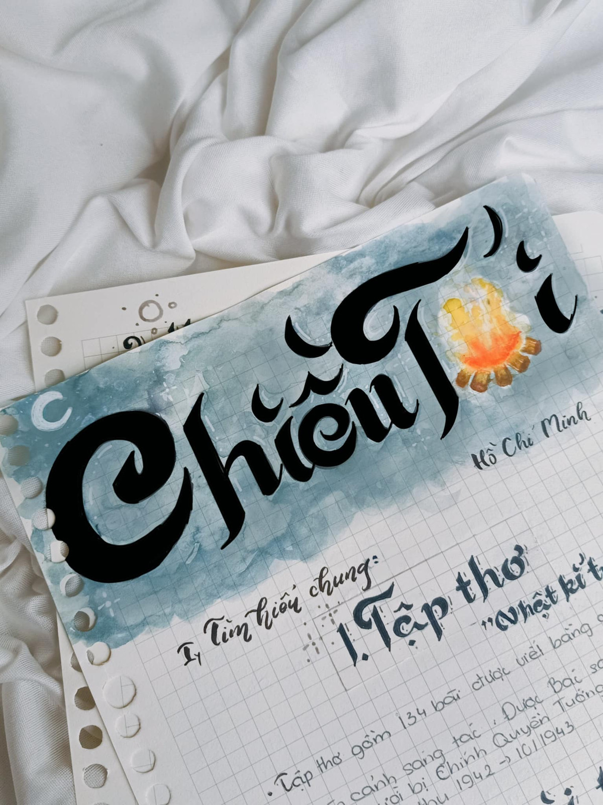 Với cách kết hợp màu sắc linh hoạt cùng những hình khối sáng tạo học sinh đã biến những môn học "lắm chữ" hay những bài toán khô khan trở nên đẹp, sinh động và hứng thú hơn rất nhiều.