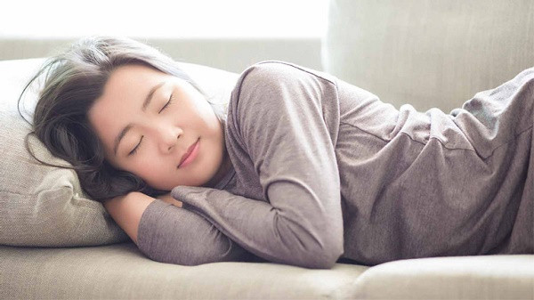 Thuong xuyen ngu trua co the ngan ngua lao hoa