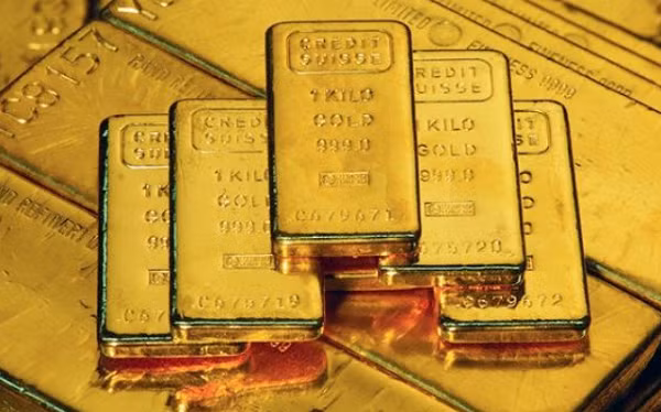 Gia vang hom nay 8/2: Nong bong tay?