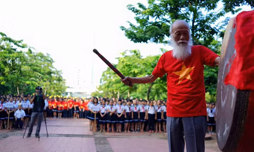 Chau ngoai PGS Van Nhu Cuong ke lai phut cuoi cua thay