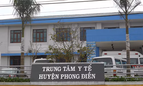 Bo truong TT&TT yeu cau lam ro viec phat bac si “chem gio" tren mang