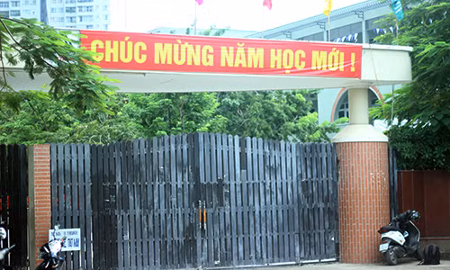 Bui ngui nhung ky niem cua thay, tro truong Luong The Vinh voi thay Cuong