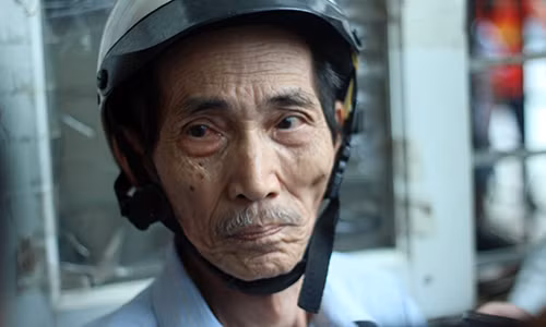 Bui ngui nhung ky niem cua thay, tro truong Luong The Vinh voi thay Cuong-Hinh-3