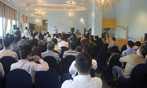 Toàn cảnh buổi họp báo.