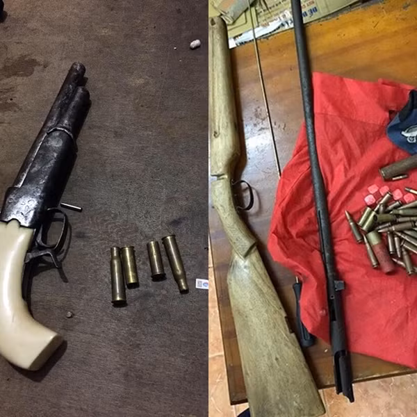 Nhom thanh nien cam sung di cuop giua pho Ha Noi-Hinh-2