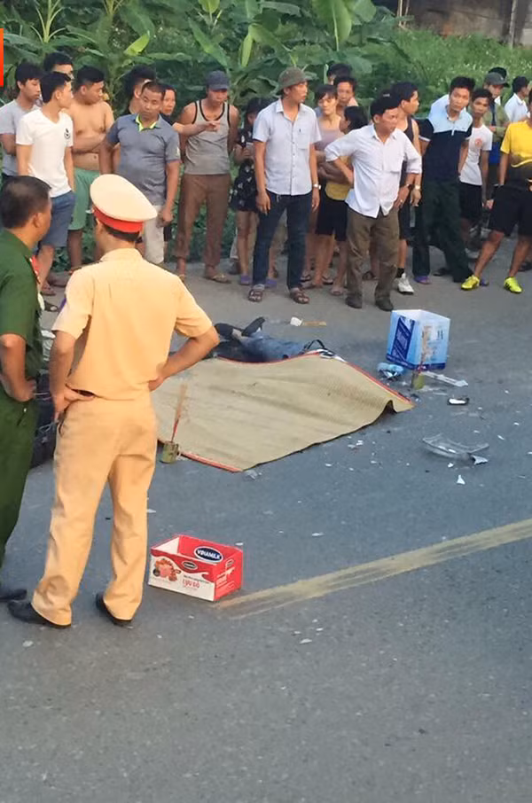 Danh tinh hai nan nhan bi xe tai huc chet o Ha Noi