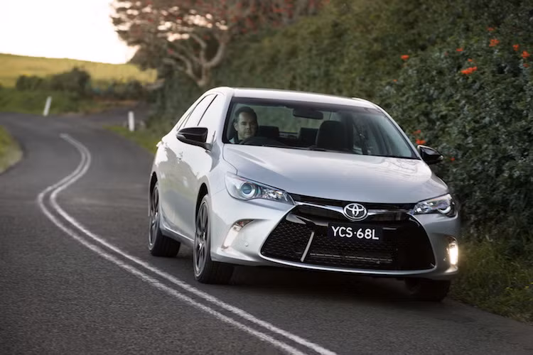 Tại thị trường Úc, phiên bản thể thao Toyota Camry RZ đã luôn nằm trong dòng sản phẩm Camry cho tới 2 năm trước. Vừa qua, phiên bản Camry RZ đã được "hồi sinh" cho thế hệ Camry mới nhất.