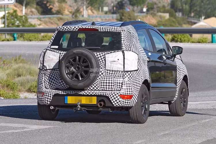 Các phiên bản động cơ của EcoSport 2017 tại mọi thị trường trên Thế giới sẽ không có sự thay đổi với động cơ xăng 4 xi-lanh Ti-VCT 112 PS, EcoBoost 1.0l 3 xi-lanh tăng áp 123 PS và diesel 1.5l TDCi 100 PS. Những lựa chọn hộp số bao gồm số sàn 5 cấp và số tự động 6 cấp Powershift.