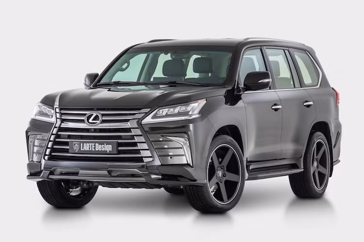 Với các chi tiết sắc sảo theo ngôn ngữ thiết kế L-Finesse mới nhất, Lexus LX570 2016 vốn đã là một trong những mẫu SUV hạng sang cá tính nhất hiện nay. Tuy nhiên với hãng độ body Larte Design, chiếc xe vẫn có thể "ngầu" và mạnh mẽ hơn nhữa nhờ có bộ bodykit mới.