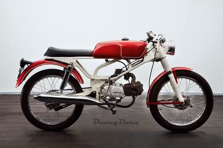 Đối với cậu nhóc Dương 7 tuổi, Honda Win vào lúc đó đã gây ấn tượng đặc biệt với kiểu dáng vuông vức như robot Hesman trong truyện tranh. Theo anh Dương, Win là hoài niệm về một thời thanh niên sống phong trần, "chất chơi" của những người đàn ông thế hệ 6x-7x, chính vì vậy anh đã dành tâm huyết để "hồi sinh huyền thoại" này.