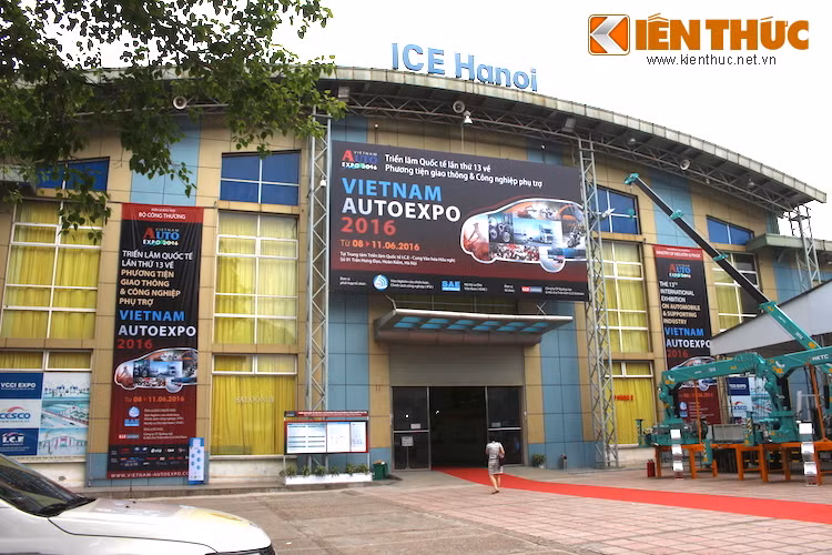 Được tổ chức từ ngày 8/6 tới hết ngày 11/6/2016 tại trung tâm triển lãm Quốc tế I.C.E - Cung Văn hóa Hữu nghị, Hà Nội, triển lãm Vietnam AutoExpo được coi là một trong những sự kiện quan trọng của ngành công nghiệp ôtô xe máy Việt Nam.