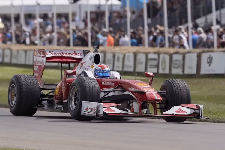Được tổ chức lần đầu vào năm 1993, ngày nay lễ hội Goodwood Festival of Speed đã trở thành một trong những lễ hội xe hơi hấp dẫn và danh giá nhất trên Thế giới.