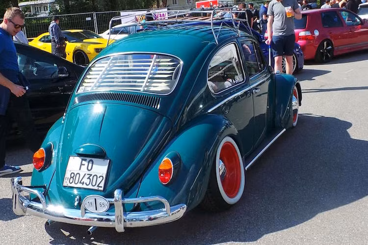 Giữa một "rừng" những chiếc xe hiện đại, các dòng xe cổ cũng được đón chào nhiệt tình và thu hút sự chú ý của những khách thăm quan Worthersee.