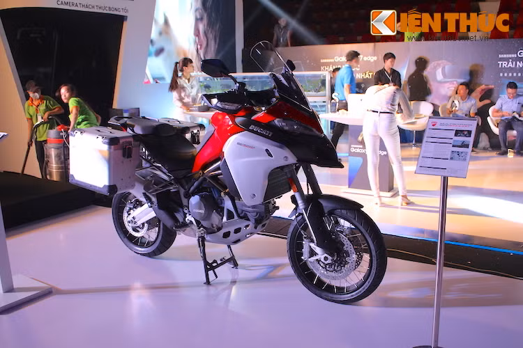 Nếu chỉ nhìn qua, Ducati Multistrada 1200 Enduro không có nhiều điểm khác biệt so với các phiên bản Multistrada trước đây.