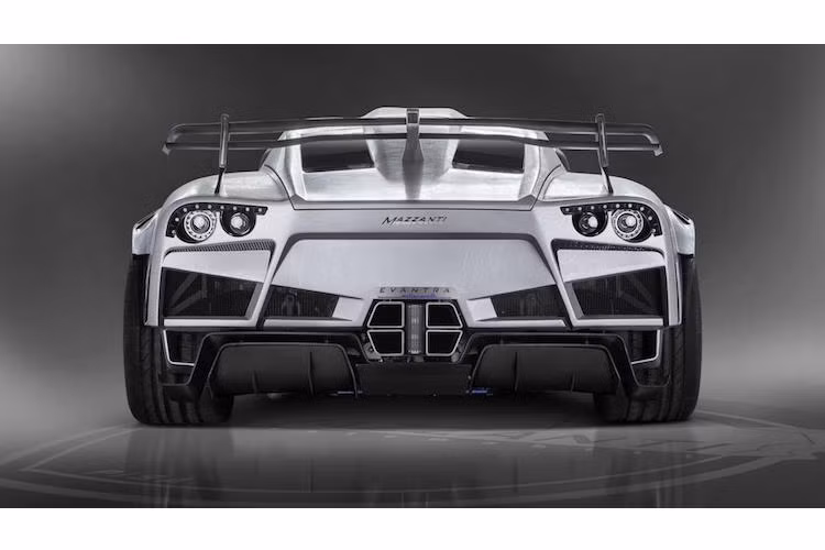 Với Millecavalli, có vẻ như Mazzanti đã thành công bước đầu khi hãng cho biết hiện đã bán được 3 chiếc, trong tổng số 25 chiếc dự định sản xuất. Giá của siêu xe này là một bí ẩn chỉ được hé lộ với những "đại gia" có nhu cầu thực sự với nó.