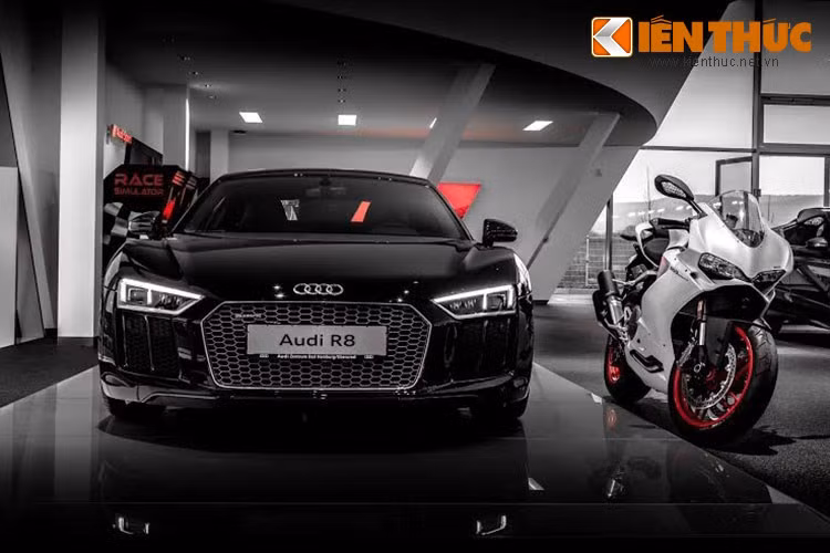 Hiện tại đang thuộc quyền sở hữu của Audi, hãng môtô phân khối lớn Ducati có mối quan hệ mật thiết với thương hiệu xe sang Đức. Chính vì vậy tại triển lãm Audi Progressive lần đầu tiên được tổ chức tại Hà Nội sắp tới, ngoài những chiếc xe Audi, người hâm mộ còn có dịp chiêm ngưỡng bộ sưu tập những dòng xe Ducati mới nhất.